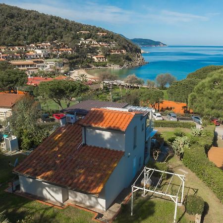 Villetta Biodola Beach Portoferraio Bagian luar foto